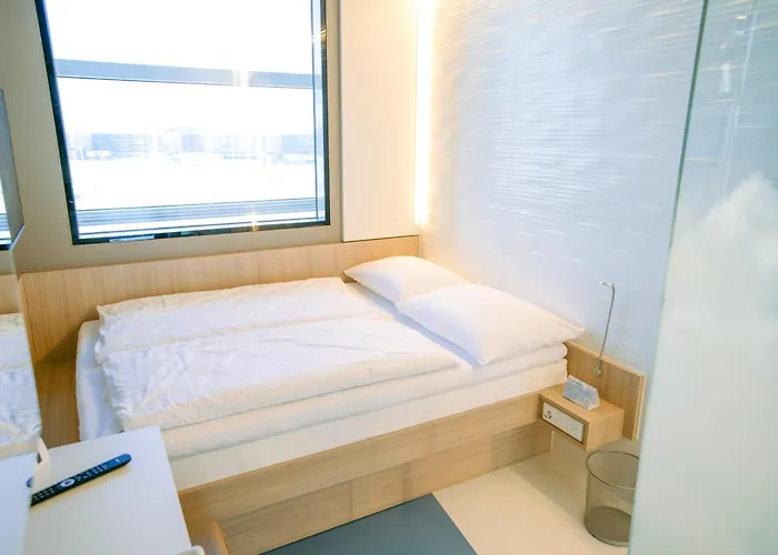 My Cloud Transit Hotel - Guests With International Flight Only!